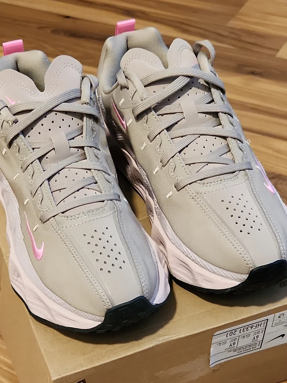 Nike women athletic